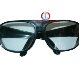 Kính không số VN mắt trắng