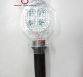 Đèn hoa mai mầu trắng (cầm tay,dùng pin)